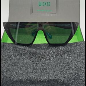 SW1 - Foster Grant Wicked Black Sunglasses